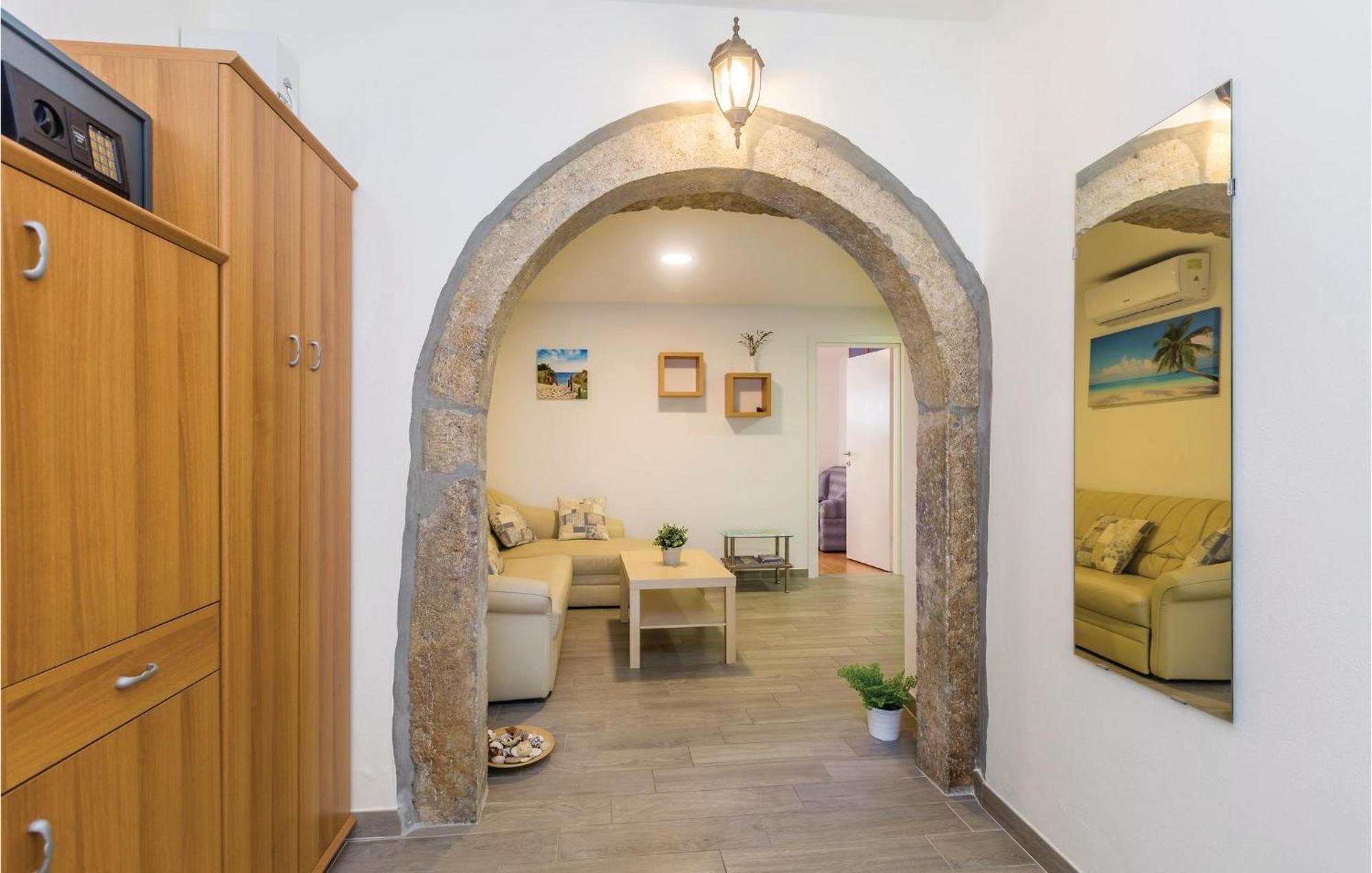 Gorgeous Apartment In Krk With Wifi بونات المظهر الخارجي الصورة