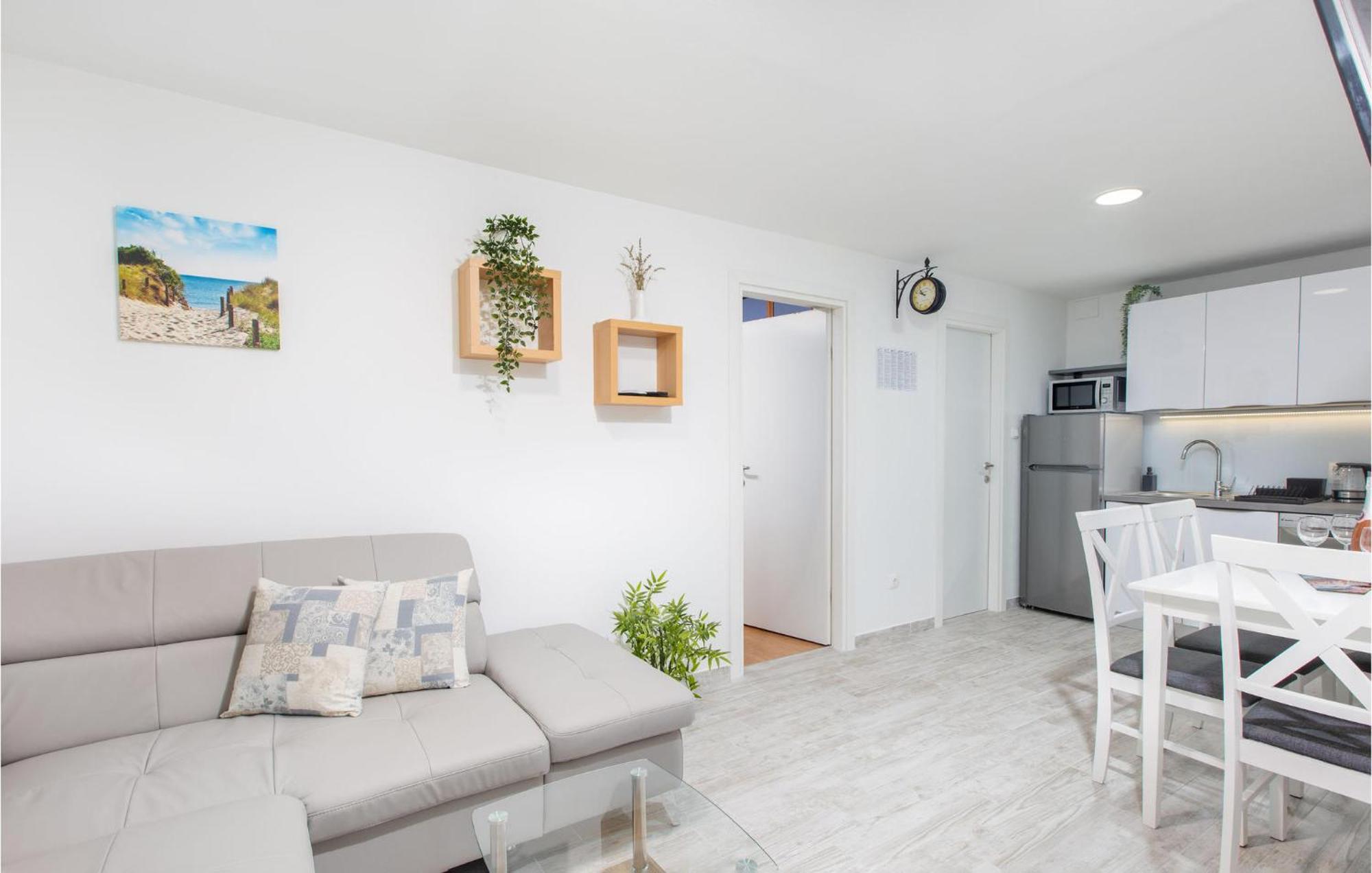 Gorgeous Apartment In Krk With Wifi بونات المظهر الخارجي الصورة