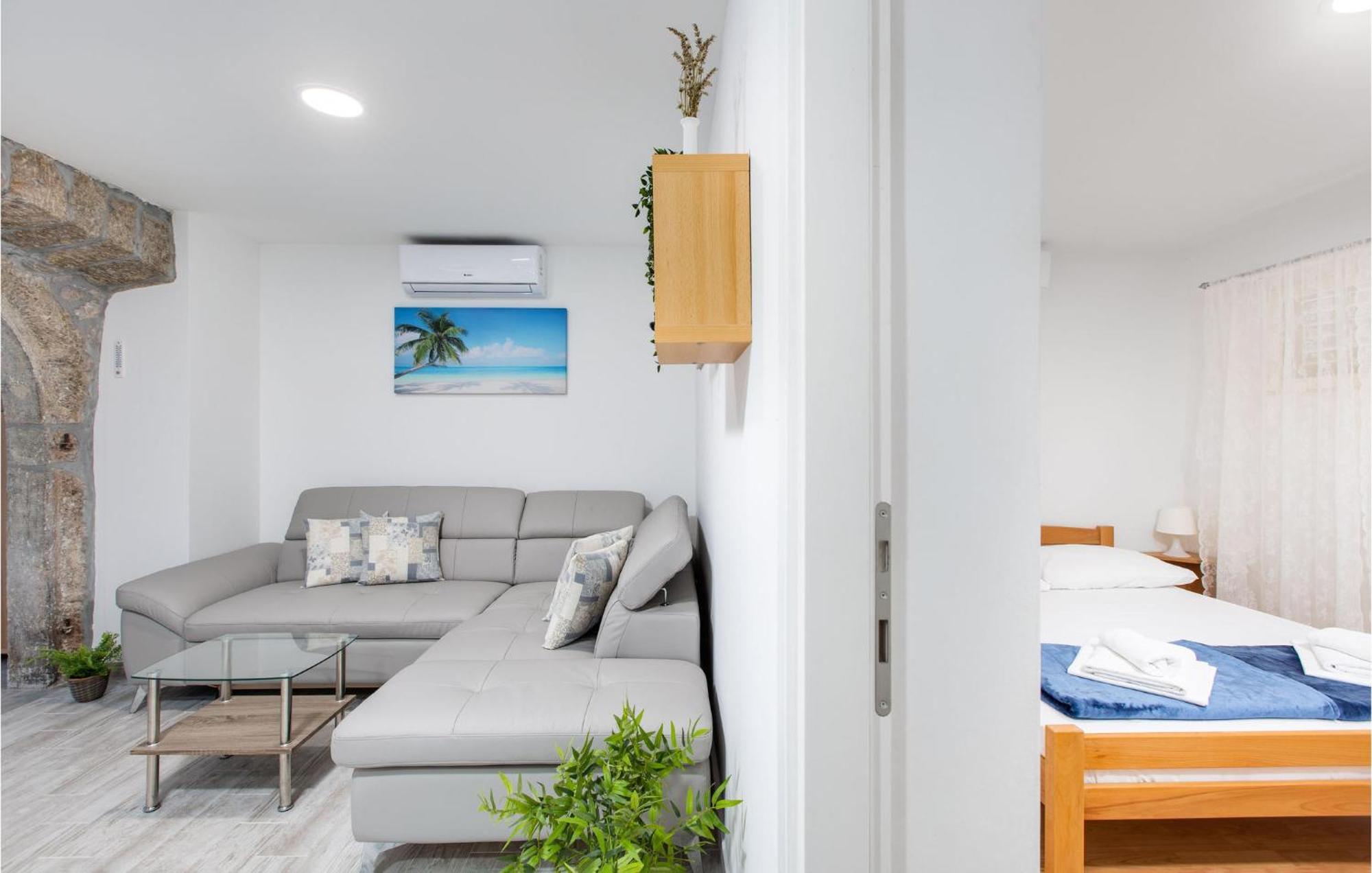 Gorgeous Apartment In Krk With Wifi بونات المظهر الخارجي الصورة