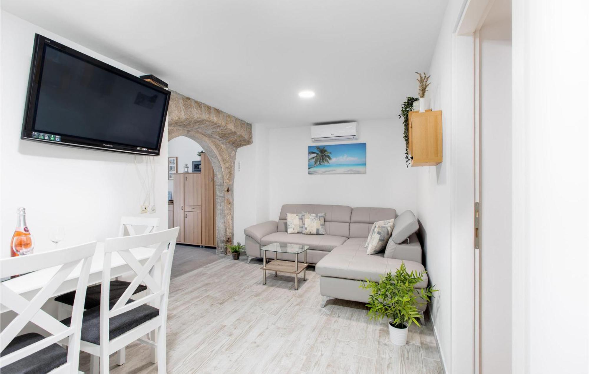 Gorgeous Apartment In Krk With Wifi بونات المظهر الخارجي الصورة