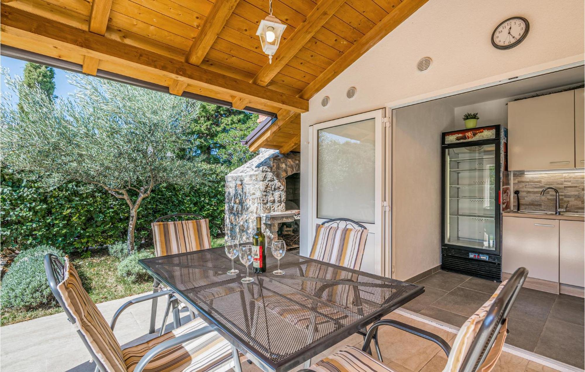 Gorgeous Apartment In Krk With Wifi بونات المظهر الخارجي الصورة